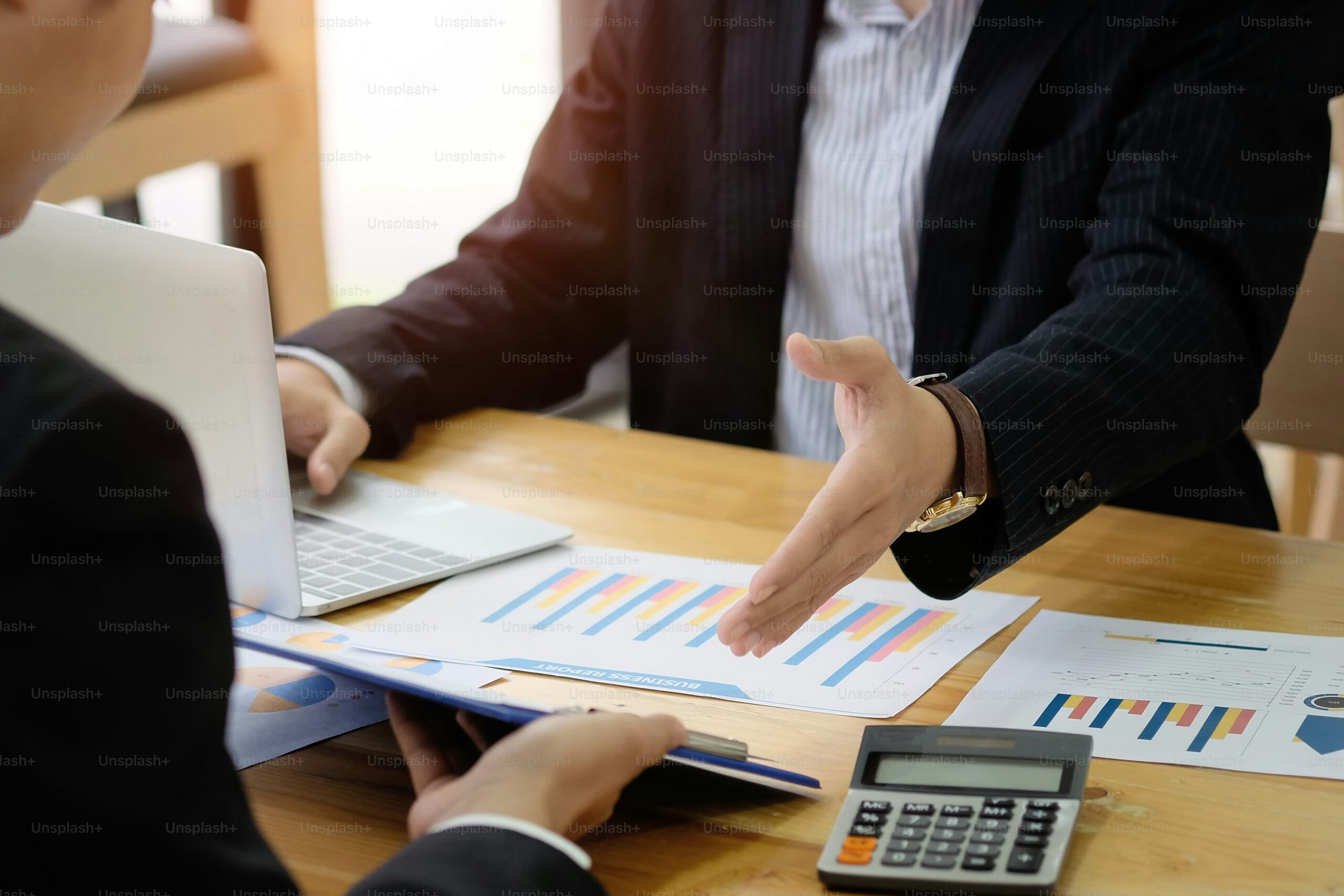 Life Insurance vs. Investment Plans: What’s Better for You?